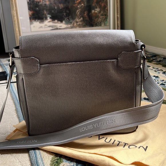 Louis Vuitton Glacier Taiga Roman PM Messenger Bag - Picture 8 of 8
